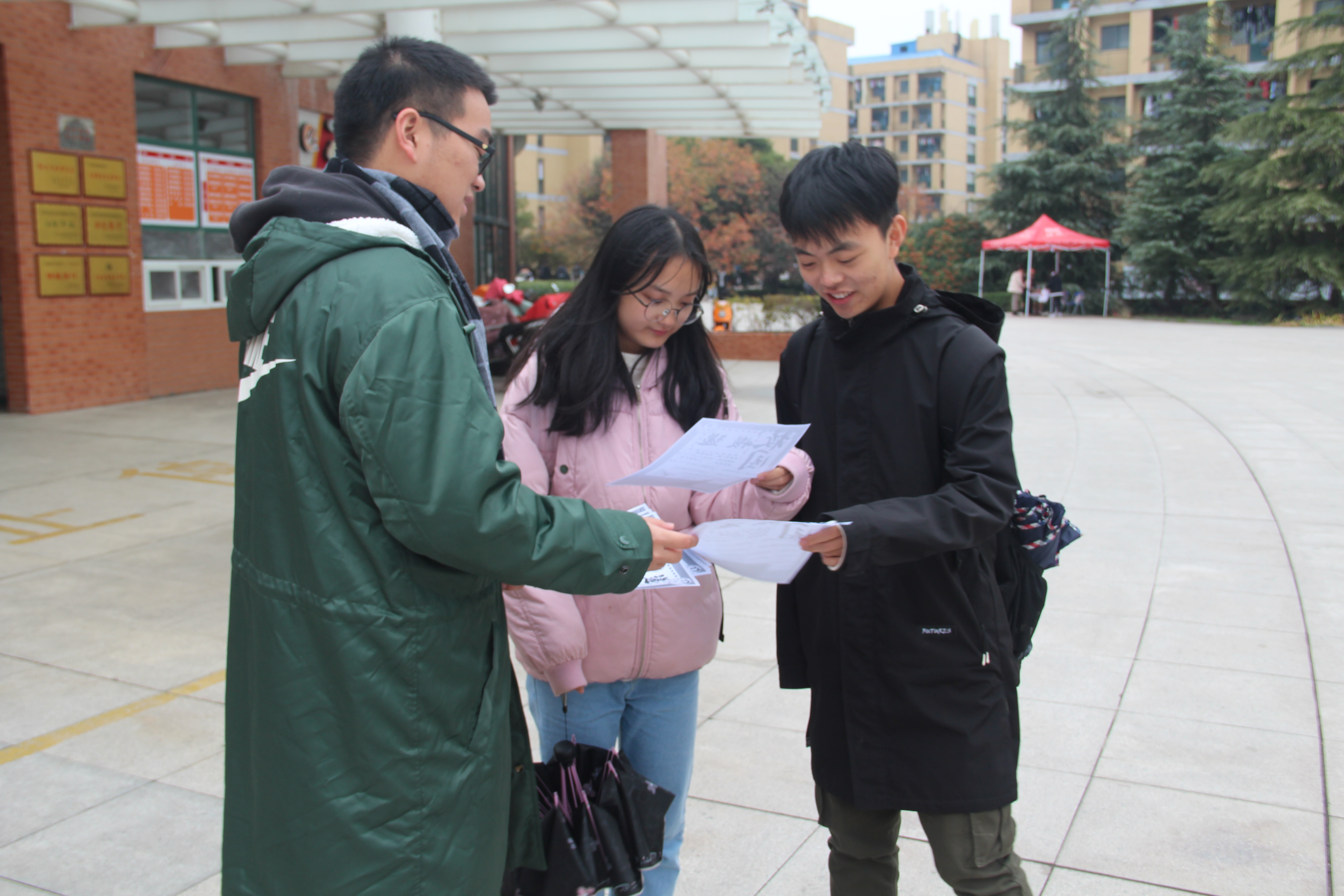 "时光流转,岁月蹁跹"——我院大学生心理自助中心开展