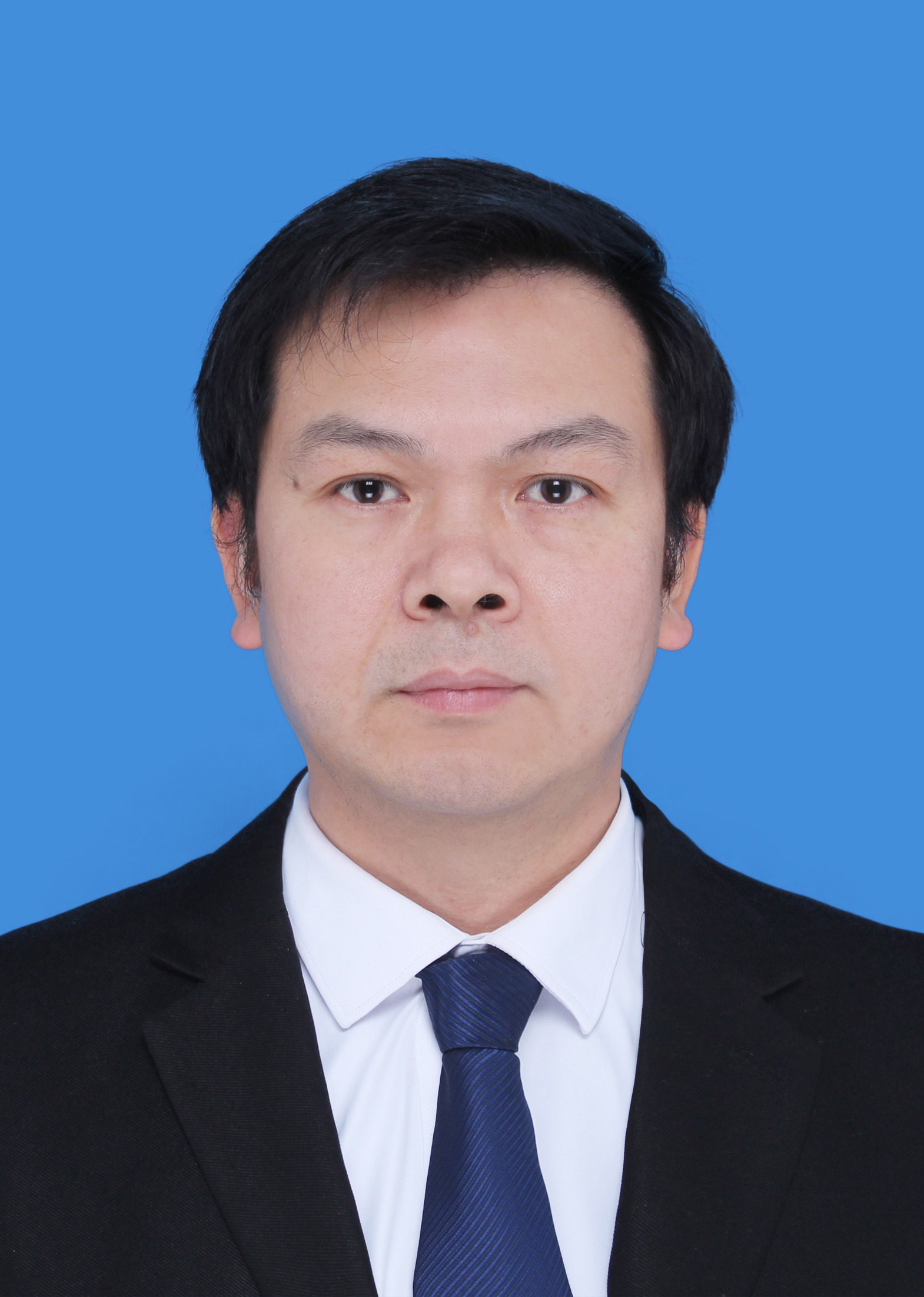 李贤力学与土木工程学院